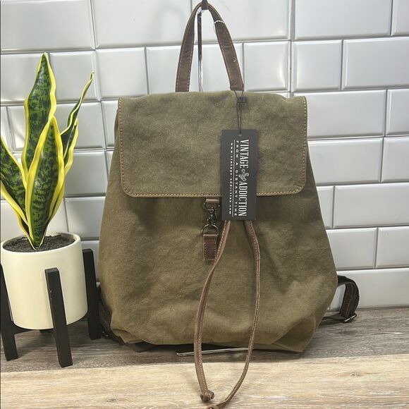 0327 NWT Vintage Addiction backpack bag - Picture 1 of 4